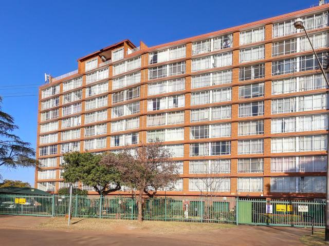 1.5 Bedroom Apartment To Let Weavind Park