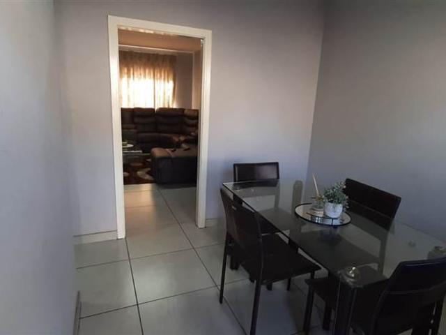 1.5 Bedroom Flat in Montclair