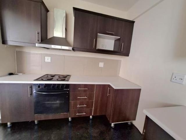 1.5 Bedroom Flat in Essenwood