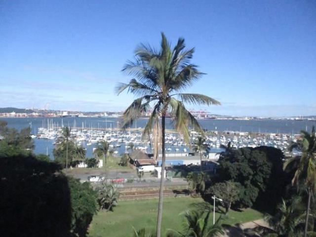 1.5 Bedroom Flat in Esplanade