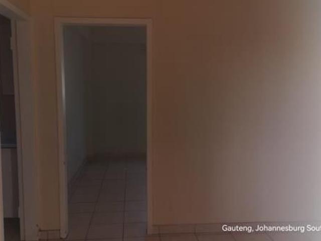 1.5 Bedroom Flat in Rosettenville
