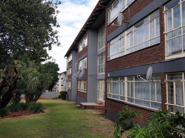 1.5 Bedroom Flat Rented in Rhodesfield