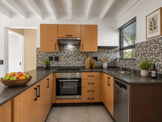 1.5 bedroom flat/apartment for rent in Pineslopes