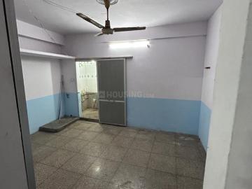 1.5 BHK Apartment in Aminabad for rent Lucknow. The reference number is 18962657