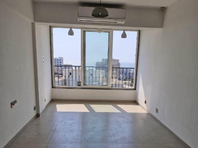 1.5 BHK Apartment in Bandra West for rent Mumbai. The reference number is 20532159