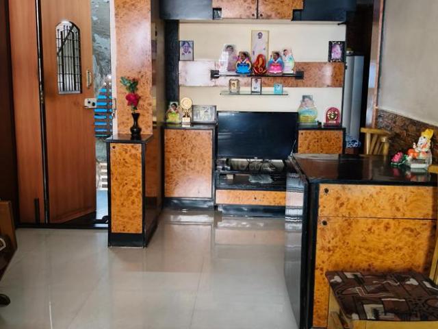 1.5 BHK Apartment in Borivali West for rent Mumbai. The reference number is 17739702