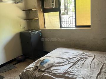 1.5 BHK Apartment in Mahim for rent Mumbai. The reference number is 20560837