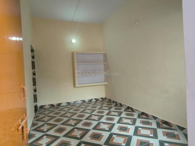 1.5 BHK Apartment in Maqbool Alam Road for rent Varanasi. The reference number is 19395533