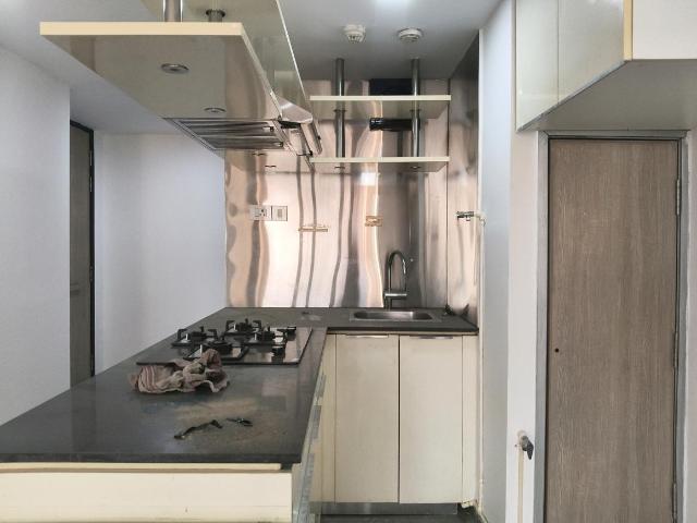 1.5 BHK Apartment in Nagpada for rent Mumbai. The reference number is 19191532