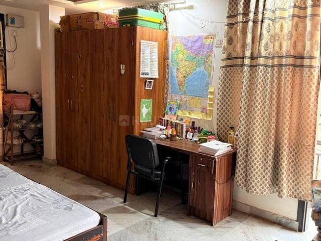 1.5 BHK Apartment in Rajinder Nagar for rent New Delhi. The reference number is 21339312