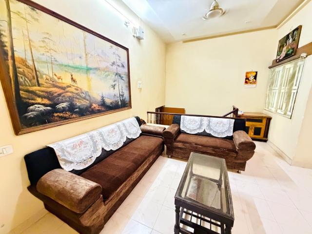1.5 BHK Apartment in Satellite for rent Ahmedabad. The reference number is 21193718