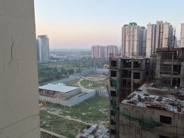 1.5 BHK Apartment in Siddharth Vihar for resale Ghaziabad. The reference number is 21341846