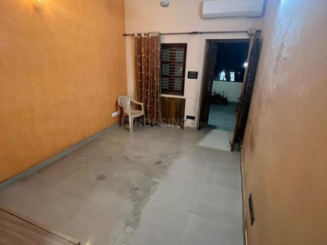 1.5 BHK Independent Builder Floor in Lajpat Nagar for rent New Delhi. The reference number is 19455286