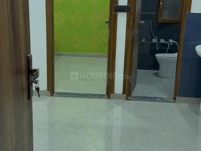 1.5 BHK Independent Builder Floor in Sector 63 A for rent Noida. The reference number is 20592436