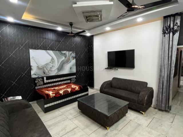 1.5 BHK Independent Builder Floor in Shalimar Bagh for rent New Delhi. The reference number is 19625720