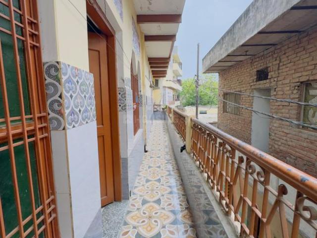1.5 BHK Independent House in Chaukaghat for rent Varanasi. The reference number is 20615328