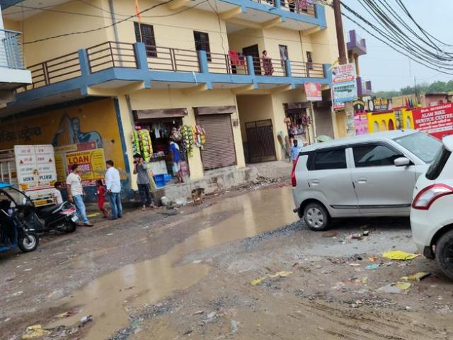 1.5 BHK Independent House in Sector 73 for resale Noida. The reference number is 20653288