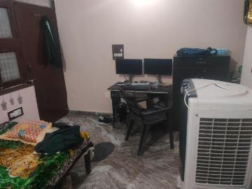 1.5 BHK Independent House in Sector 22 for rent Noida. The reference number is 18839664