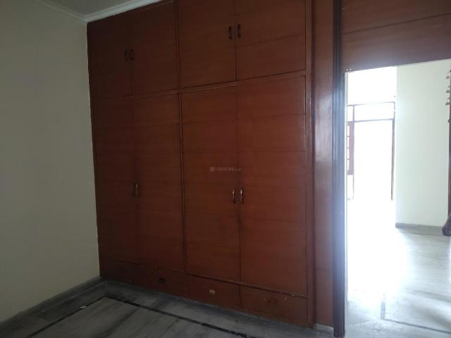 1.5 BHK Independent House in Sector 31 for rent Gurgaon. The reference number is 20590945
