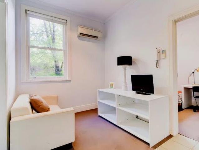1 5 Donald Street, Melbourne