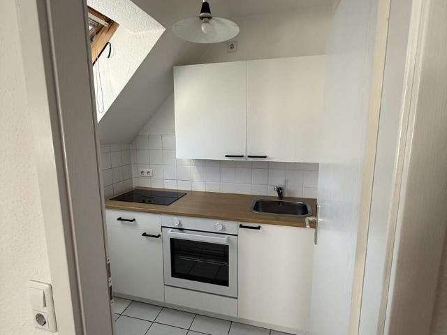 1,5 Zi. Wohnung mit Einbauküche, TEL.01621094862