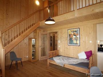 1,5 Zimmer Galerie Wohnung im Holzhaus mit Balkon bei Otterfing