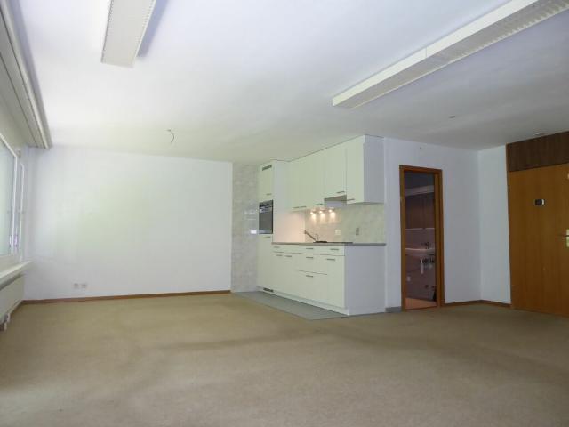 1.5 Zimmer Studio Ferienwohnung mit Gartensitzplatz und Tiefgaragenplatz