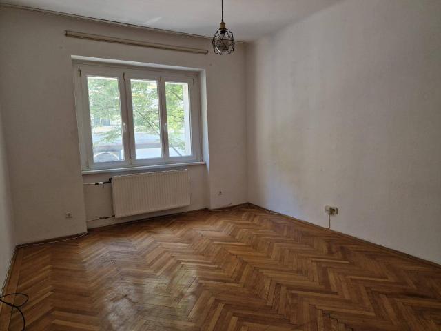1,5 Zimmer Wohnung in Wien 1070 mit Lift