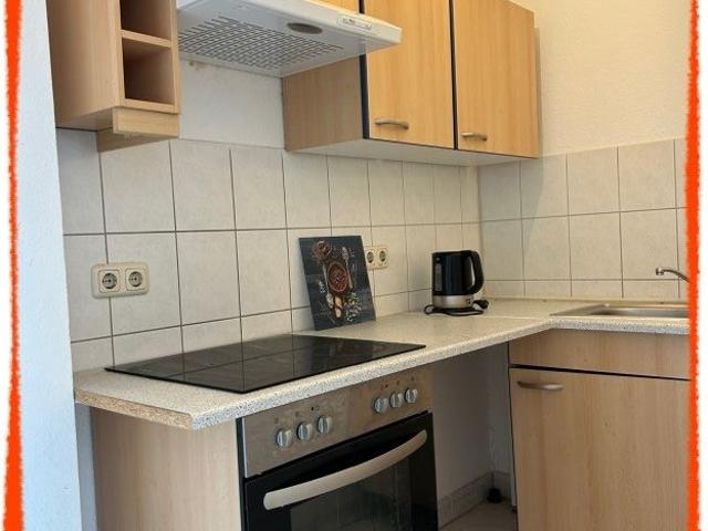 1,5 Zimmer Wohnung in Zwickau mit BALKON zur Südseite und mit KÜCHENZEILE zu vermieten!