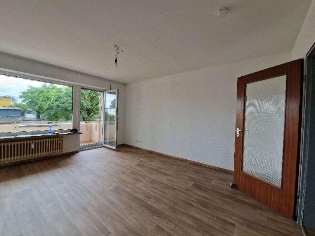1,5 Zimmer Wohnung mit Balkon und Keller in Fürth