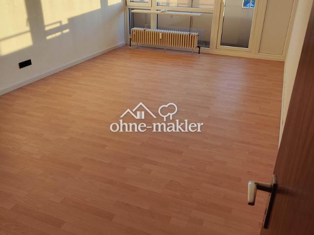 1,5 Zimmer Wohnung mit Balkon, frisch saniert