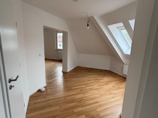 1,5 Zimmer Wohnung mit Echtholzparkett und Duschbad