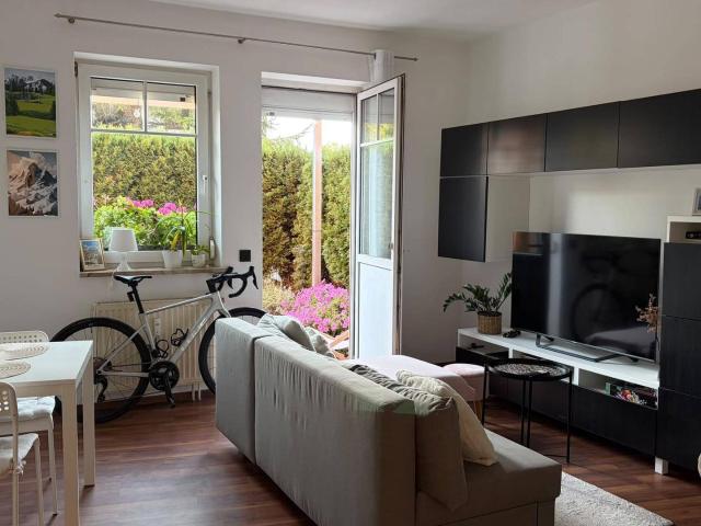 1,5 Zimmer Wohnung mit Garten & Terrasse in ruhiger Lage, inkl. Tiefgarage