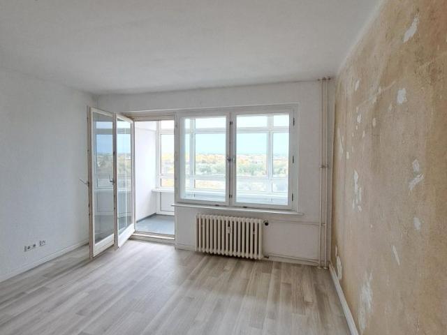 1,5 Zimmer Wohnung mit Loggia und Gestaltungspotenzial sucht neue Mieter!