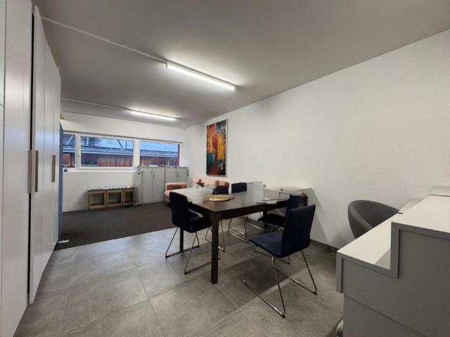 1.5 Zimmer, 156 m²