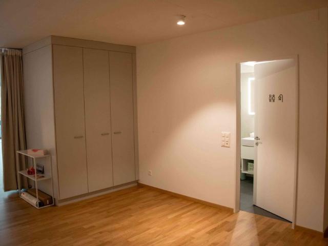 1.5 Zimmer, 164 m², EG