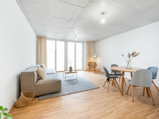 1.5 Zimmer, 118 m², EG