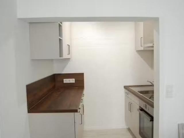1,5 Zimmer 39 m² 585 € Kaltmiete Wohnungen in Augsburg