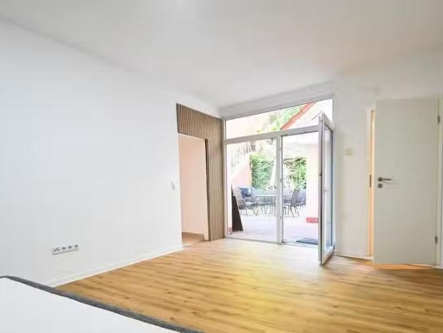 1,5 Zimmer 40 m² 550 € Kaltmiete Wohnungen in Saarbrücken
