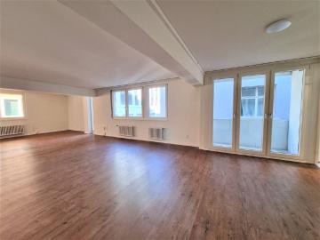 1.5 Zimmer, 75 m², 1. Stock