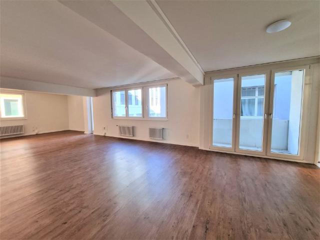 1.5 Zimmer, 75 m², 1. Stock