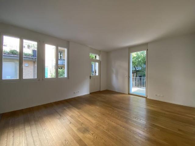 1.5 Zimmer, 79 m², EG