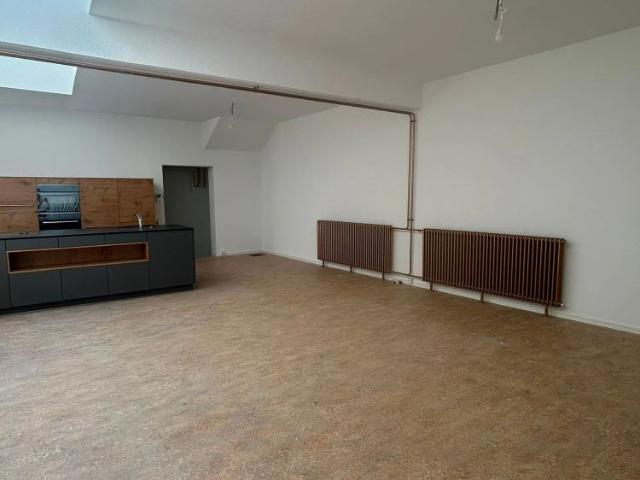 1.5 Zimmer, 80 m², EG