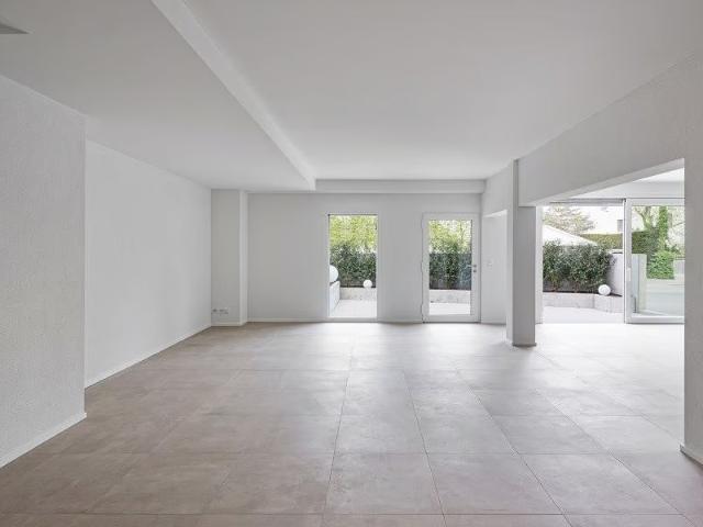 1.5 Zimmer, 82 m², EG