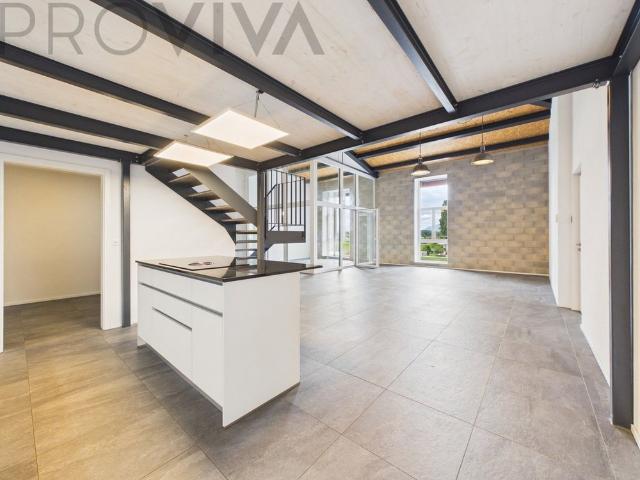 1.5 Zimmer, 90 m², 2. Stock