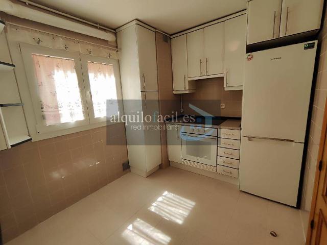 | 1.650 €, 80 m²