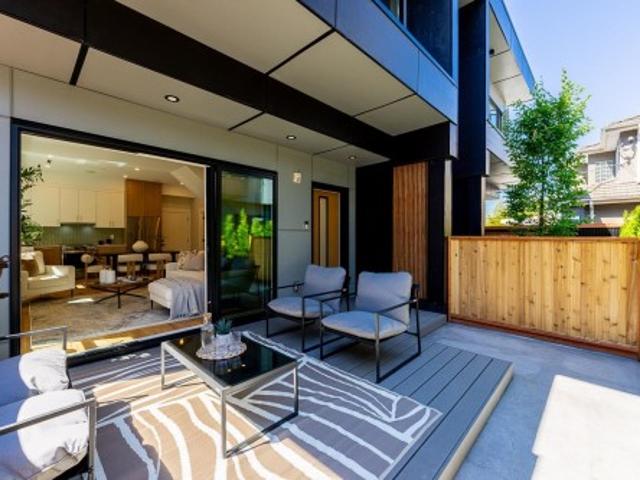1 678 22Nd Avenue E, Vancouver, BC, V5V 1V4 duplex for sale | Listing ID R3140 | Royal LePage