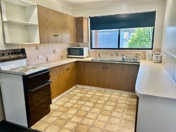1 6/98 Main Street Junee, NSW 2663