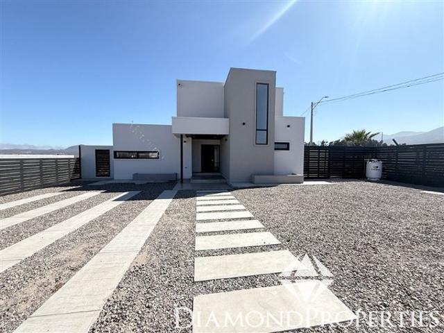 $ 1.600.000 Casa en Arriendo en La Serena 4 dormitorios 3 baños / DIAMOND PROPERTIES