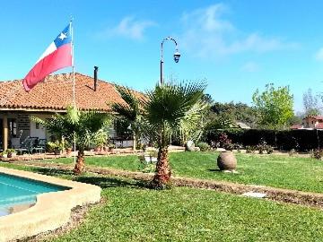 $ 1.600.000 Casa en Arriendo en Pelarco 6 dormitorios 3 baños / Kutt Property